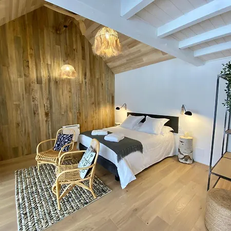 Hotel Ecrin D'auvergne Et Privatif 3*